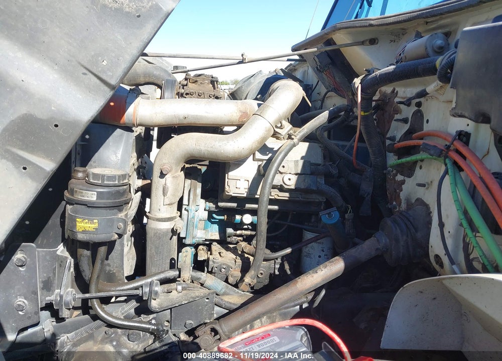 2000 INTERNATIONAL 4000 4700 VIN: 1HTSCAAL7YH260927