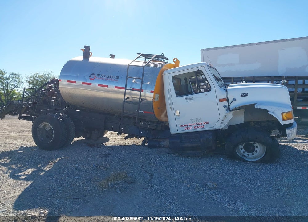 2000 INTERNATIONAL 4000 4700 VIN: 1HTSCAAL7YH260927