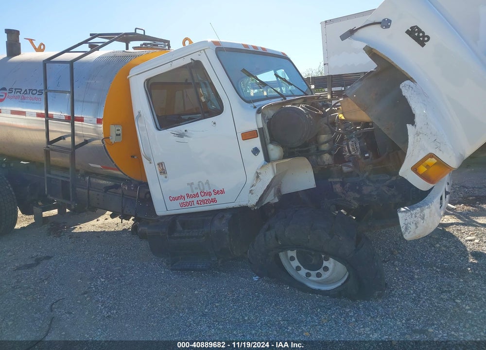 2000 INTERNATIONAL 4000 4700 VIN: 1HTSCAAL7YH260927