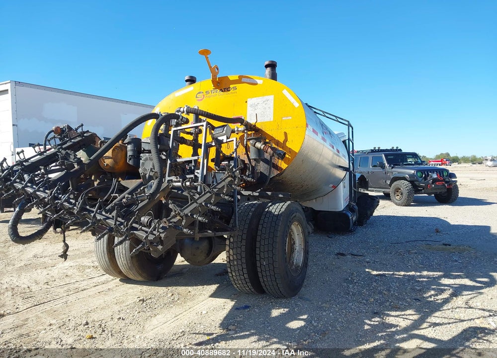 2000 INTERNATIONAL 4000 4700 VIN: 1HTSCAAL7YH260927