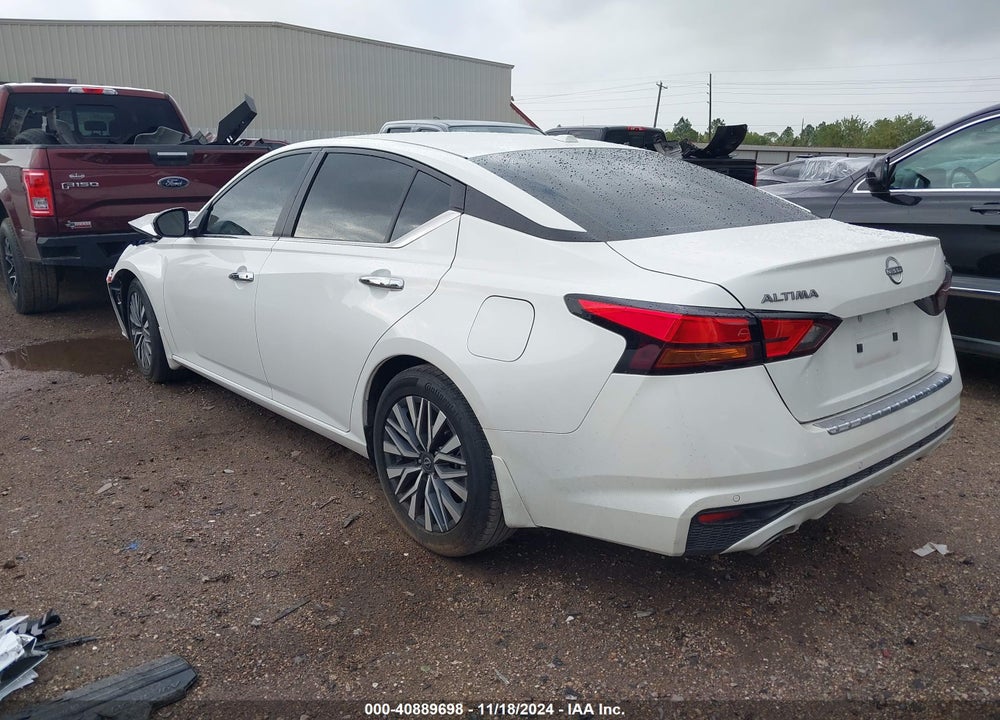 2023 NISSAN ALTIMA SV FWD VIN: 1N4BL4DV8PN423876