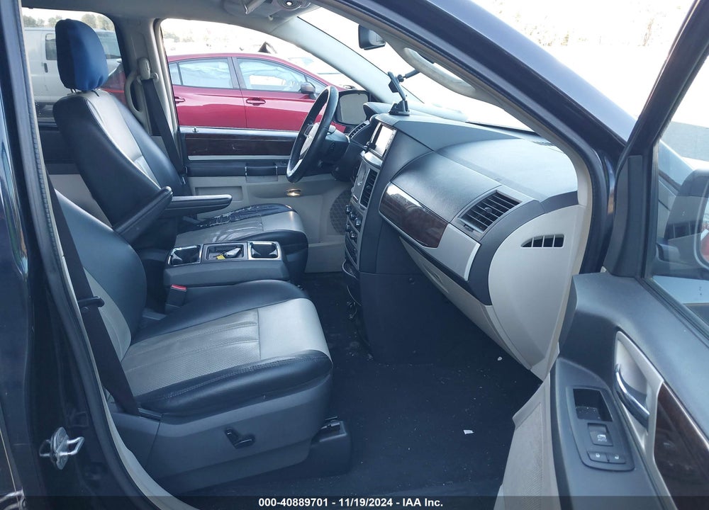 2010 CHRYSLER TOWN & COUNTRY TOURING PLUS VIN: 2A4RR8DX7AR442214