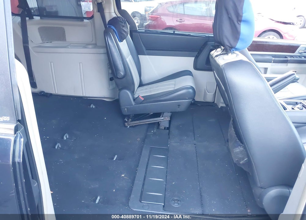 2010 CHRYSLER TOWN & COUNTRY TOURING PLUS VIN: 2A4RR8DX7AR442214