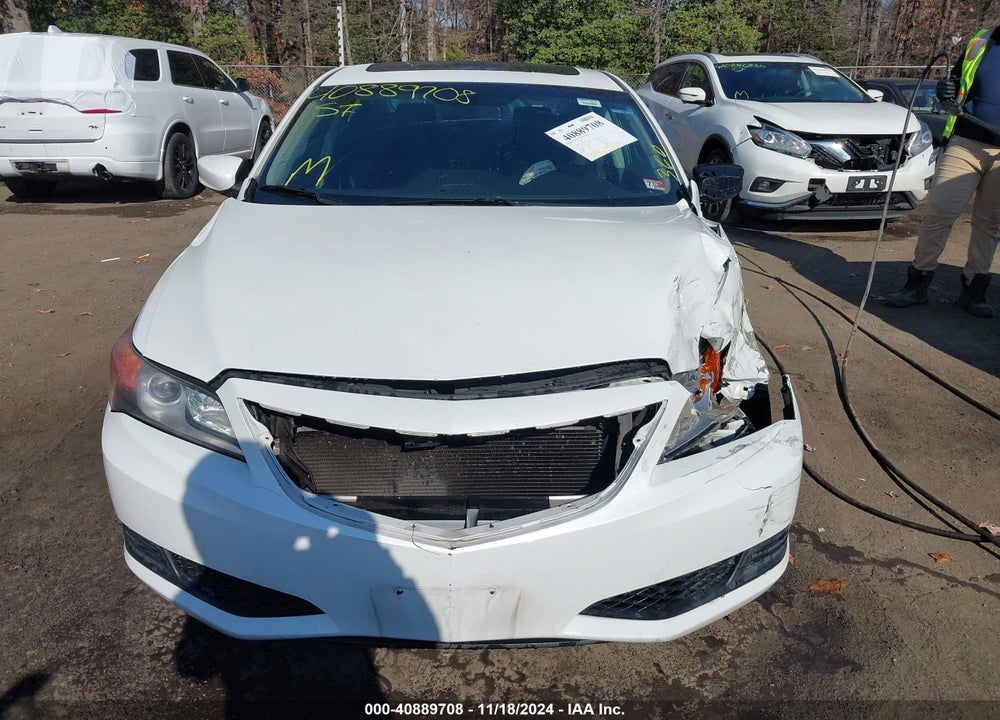 2013 ACURA ILX 2.0L VIN: 19VDE1F32DE017480