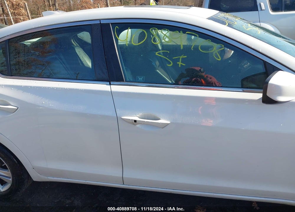 2013 ACURA ILX 2.0L VIN: 19VDE1F32DE017480
