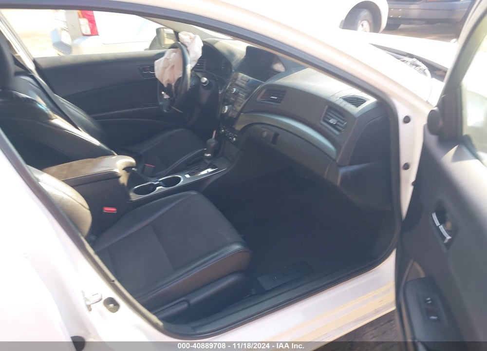 2013 ACURA ILX 2.0L VIN: 19VDE1F32DE017480