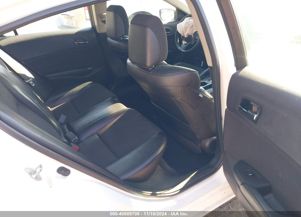 2013 ACURA ILX 2.0L VIN: 19VDE1F32DE017480