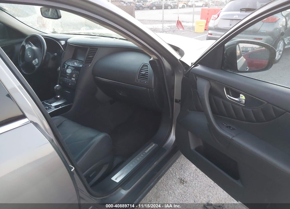 2011 INFINITI FX35 VIN: JN8AS1MW2BM731192