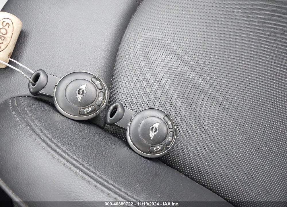 2013 MINI COUNTRYMAN COOPER S VIN: WMWZC5C57DWM15500