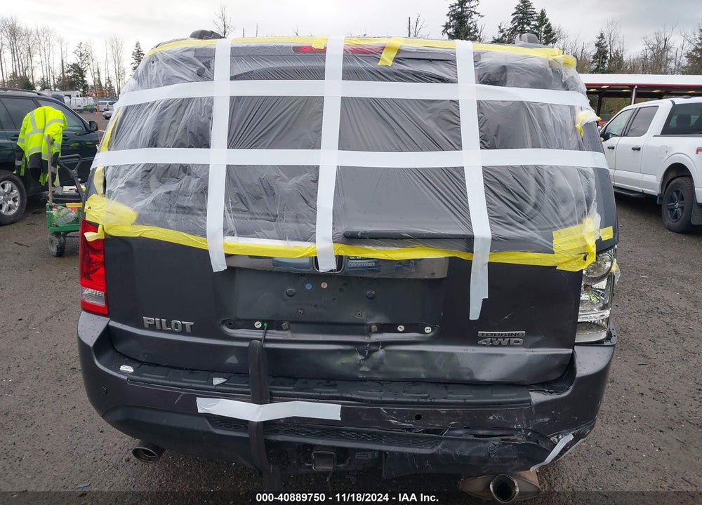 2015 HONDA PILOT TOURING VIN: 5FNYF4H99FB021998