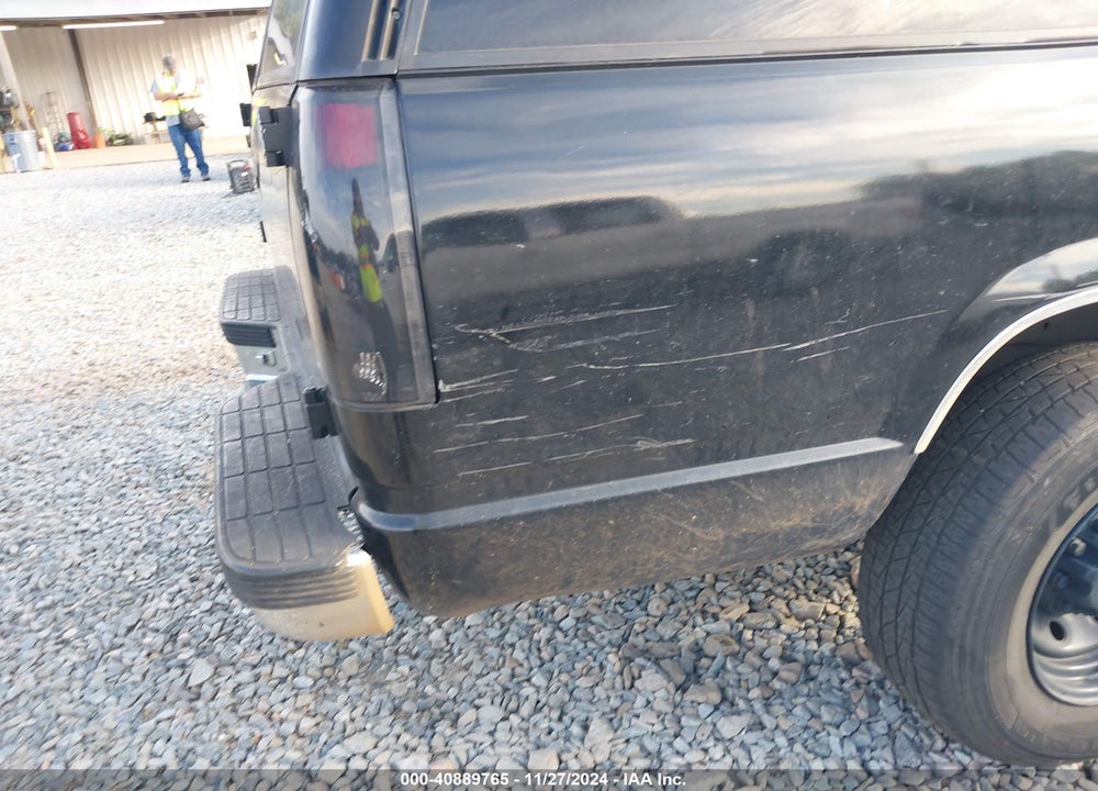 1996 CHEVROLET SUBURBAN C2500 VIN: 3GNGC26R4TG154001