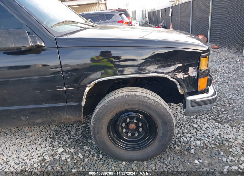 1996 CHEVROLET SUBURBAN C2500 VIN: 3GNGC26R4TG154001