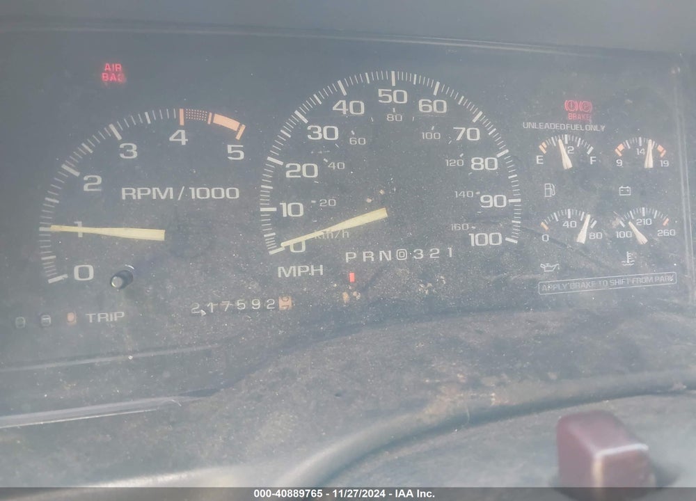 1996 CHEVROLET SUBURBAN C2500 VIN: 3GNGC26R4TG154001