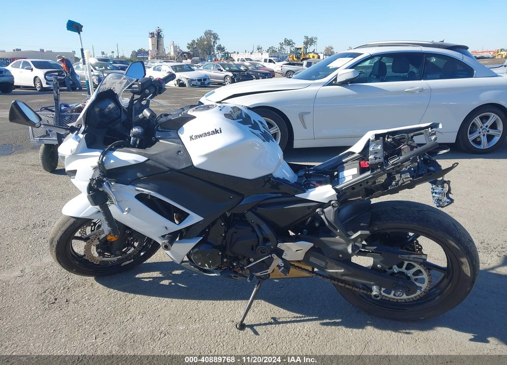 2020 KAWASAKI EX650 N VIN: ML5EXEN11LDA12538