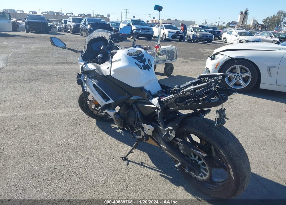 2020 KAWASAKI EX650 N VIN: ML5EXEN11LDA12538