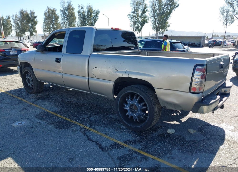 2000 CHEVROLET SILVERADO 1500 LS VIN: 2GCEK19T6Y1139200