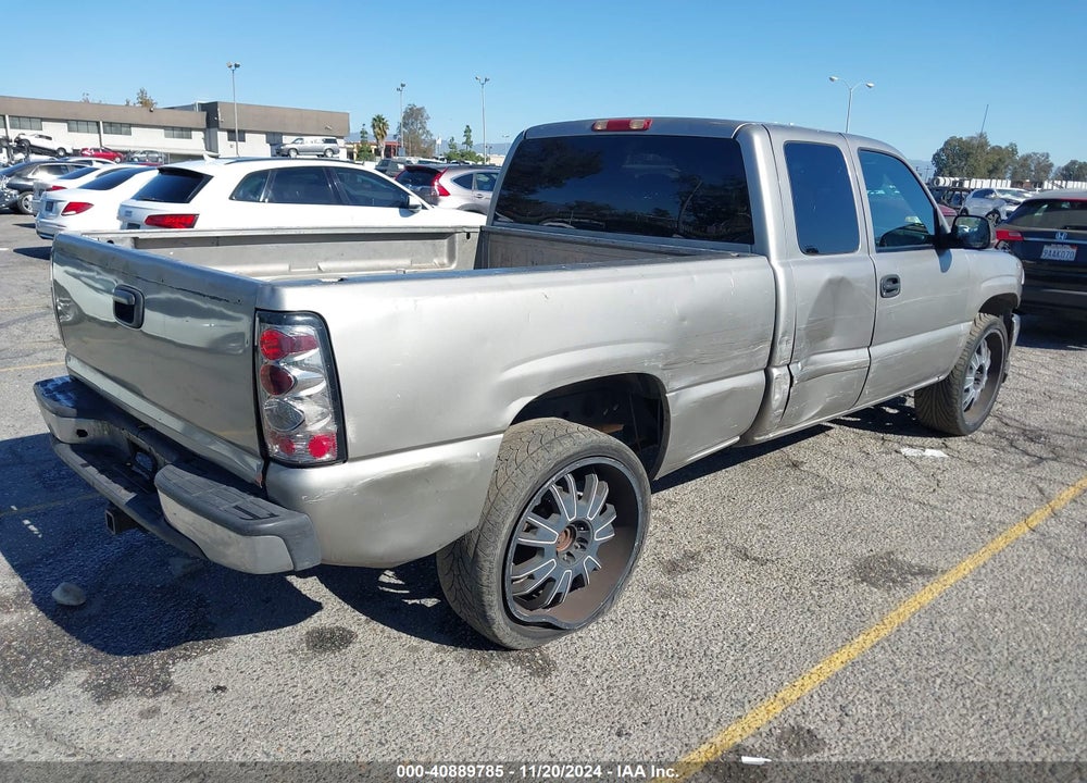 2000 CHEVROLET SILVERADO 1500 LS VIN: 2GCEK19T6Y1139200