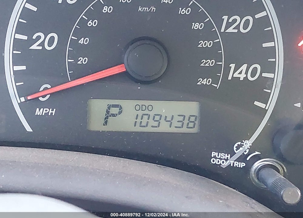 2010 TOYOTA COROLLA LE VIN: 1NXBU4EE0AZ276239