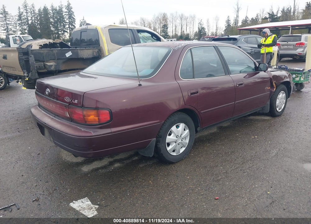 1992 TOYOTA CAMRY LE VIN: JT2SK12E9N0061252