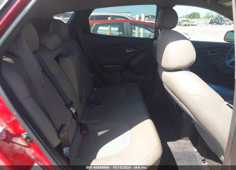 2015 HYUNDAI TUCSON SE VIN: KM8JU3AG8FU048347