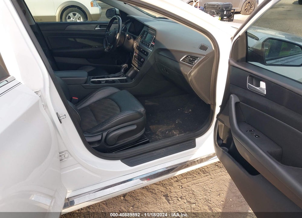 2015 HYUNDAI SONATA SPORT VIN: 5NPE34AF4FH051066
