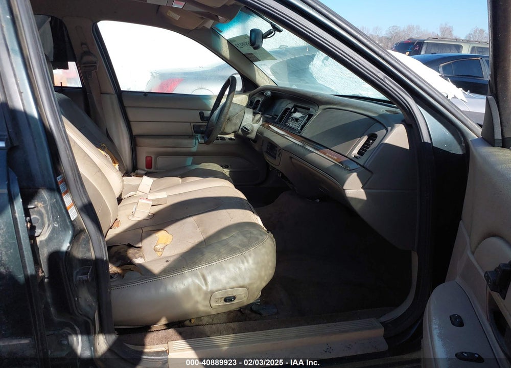 2003 FORD CROWN VICTORIA LX VIN: 2FAHP74W53X100418