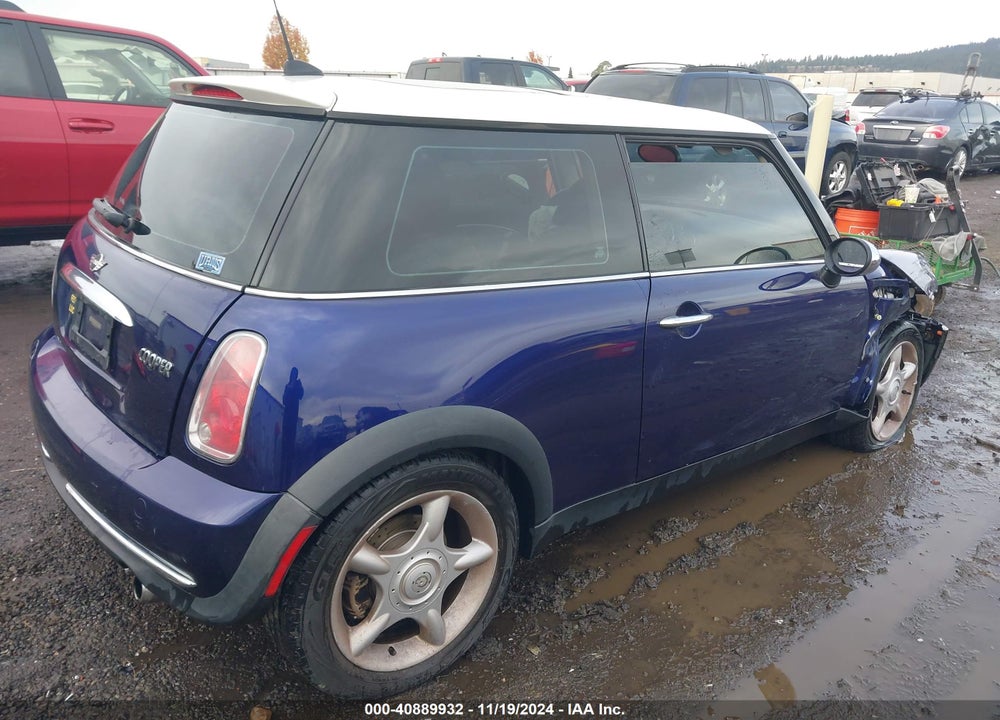 2005 MINI COOPER VIN: WMWRC335X5TJ73194