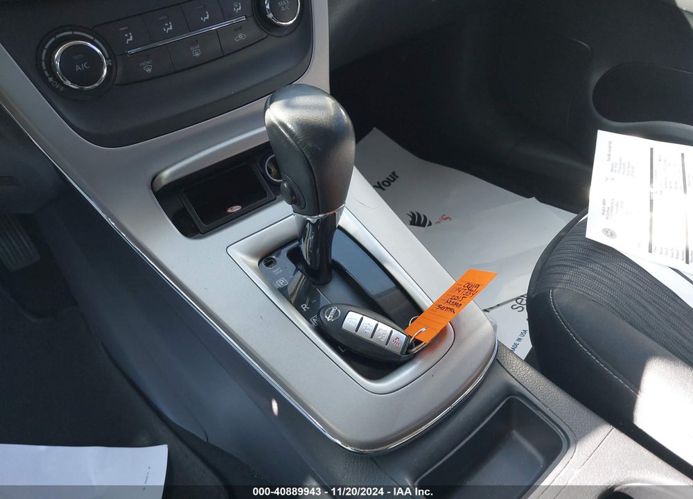 2015 NISSAN SENTRA SV VIN: 3N1AB7AP7FY285798