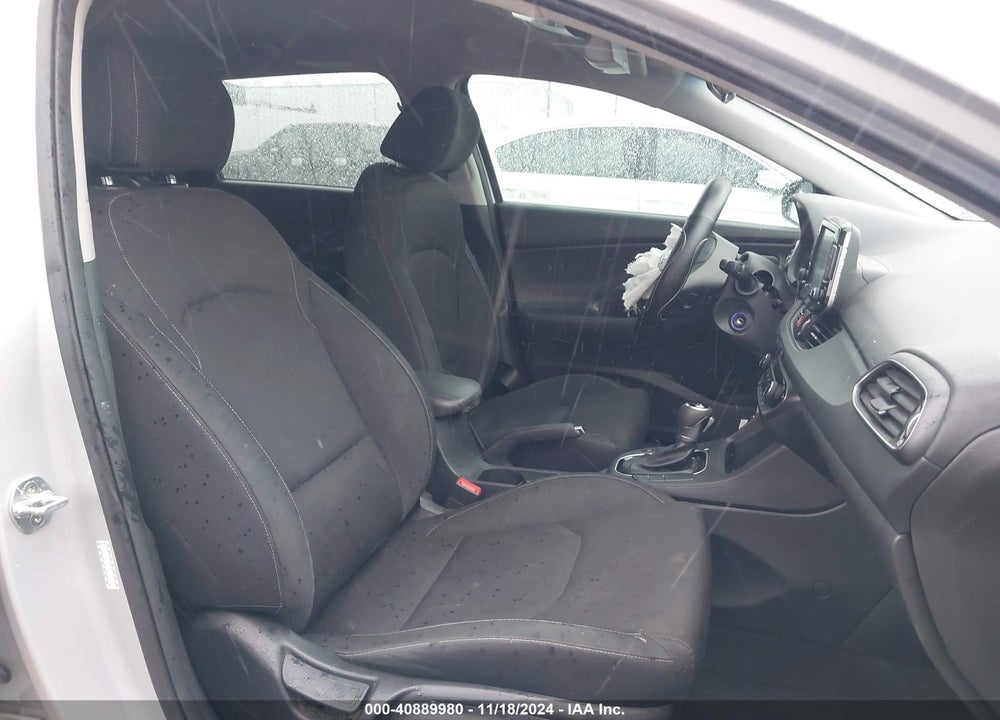2018 HYUNDAI ELANTRA GT VIN: KMHH35LE9JU062050