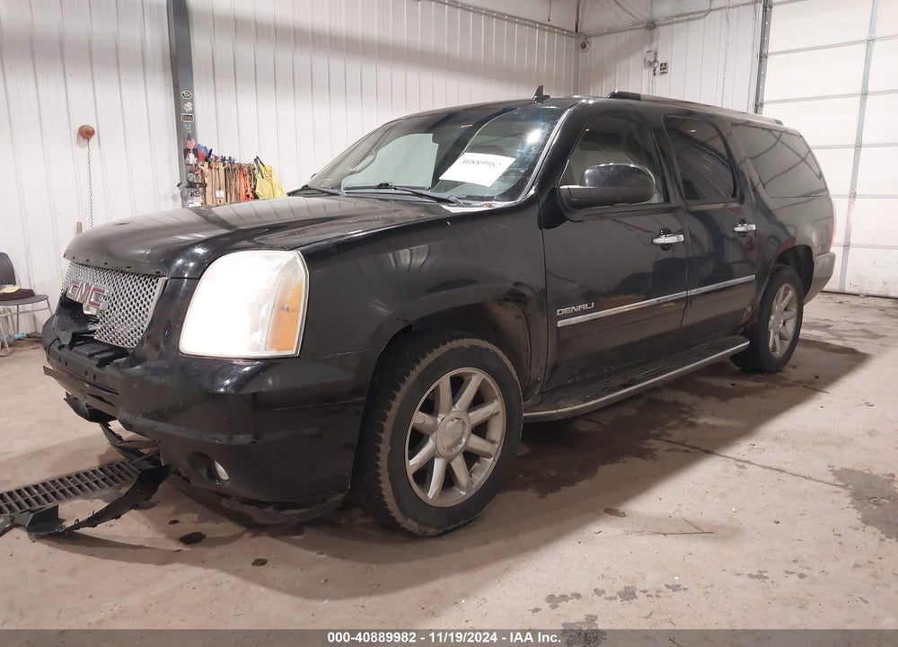 2011 GMC YUKON XL 1500 DENALI VIN: 1GKS2MEF6BR335404