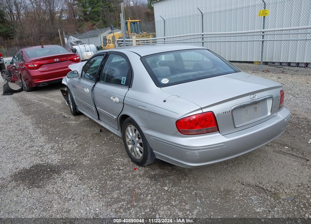 2005 HYUNDAI SONATA GLS/LX VIN: KMHWF35H25A105628