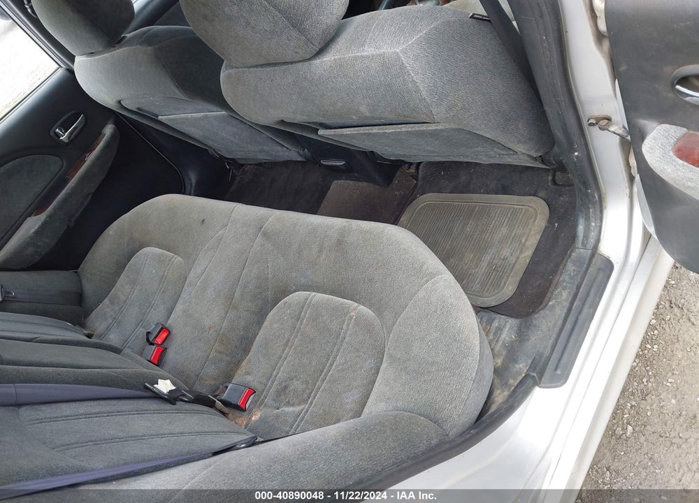 2005 HYUNDAI SONATA GLS/LX VIN: KMHWF35H25A105628