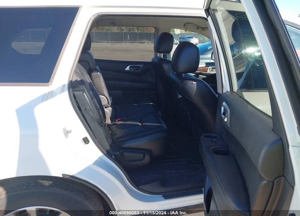2016 NISSAN PATHFINDER SL VIN: 5N1AR2MN2GC602057