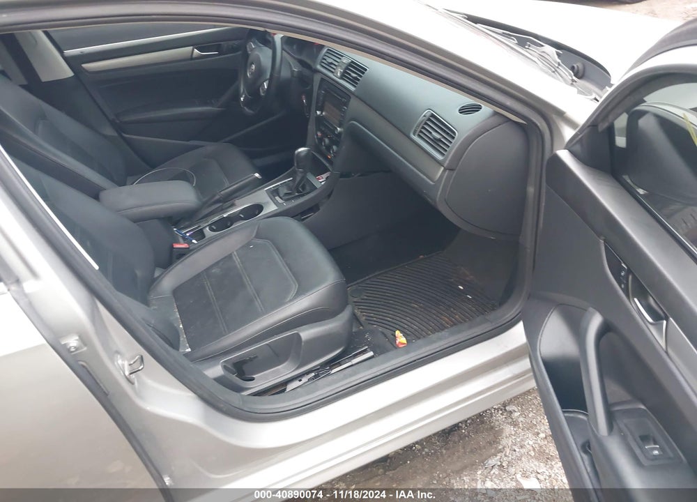 2014 VOLKSWAGEN PASSAT 1.8T SE VIN: 1VWBT7A31EC046814