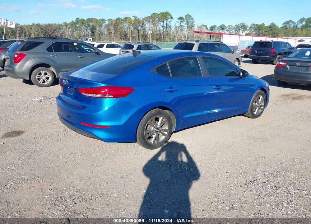 2017 HYUNDAI ELANTRA SE VIN: 5NPD84LF3HH129365