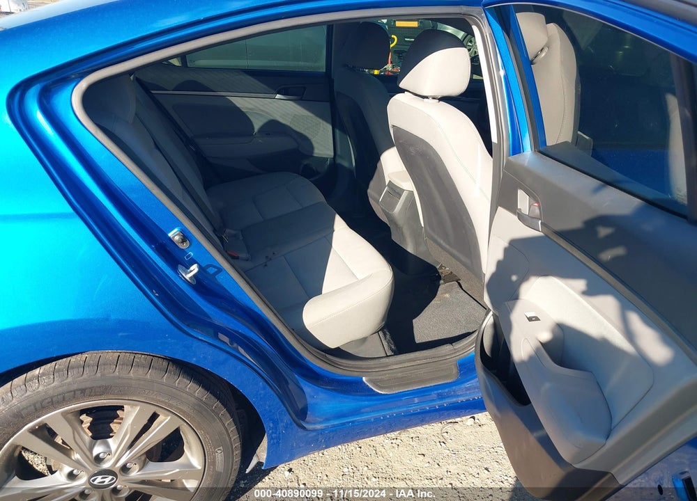 2017 HYUNDAI ELANTRA SE VIN: 5NPD84LF3HH129365