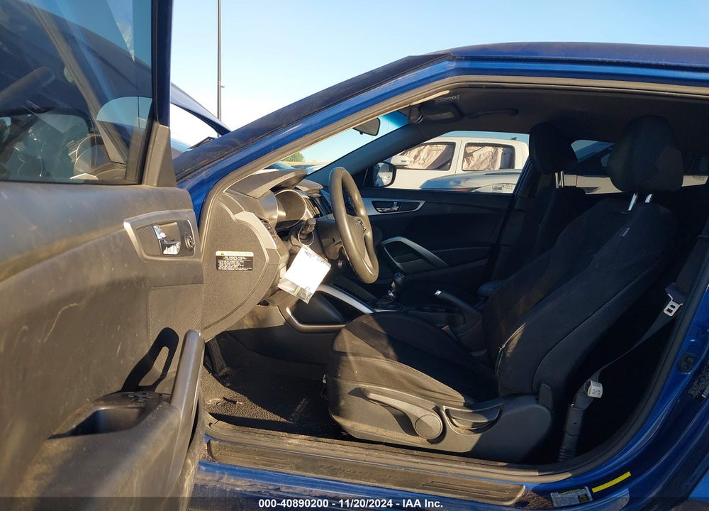 2016 HYUNDAI VELOSTER VIN: KMHTC6AD1GU283029
