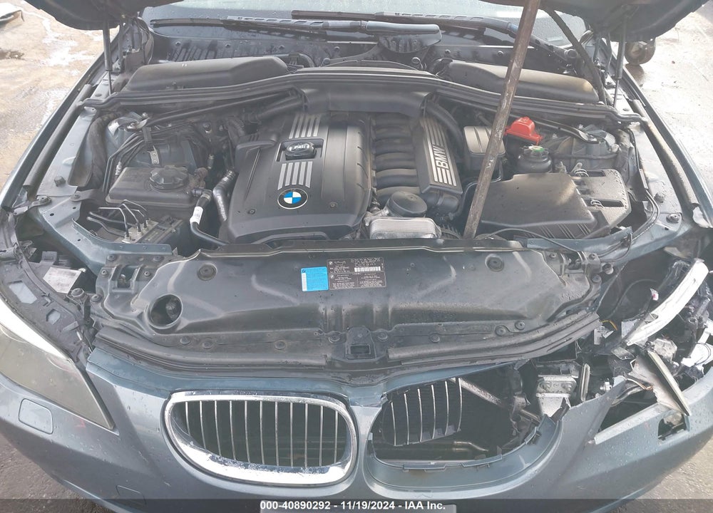 2008 BMW 528I VIN: WBANU53558C112203