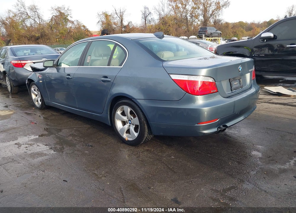 2008 BMW 528I VIN: WBANU53558C112203