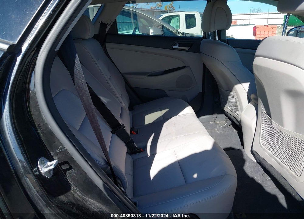 2018 HYUNDAI TUCSON SEL VIN: KM8J33A48JU662624