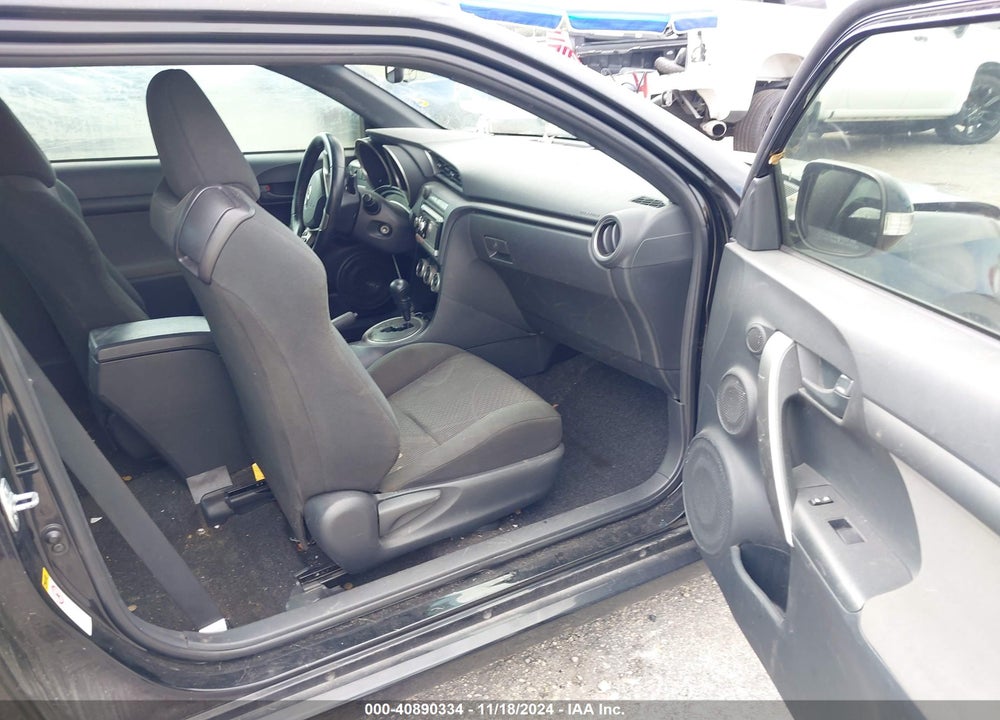 2011 SCION TC VIN: JTKJF5C78B3006941
