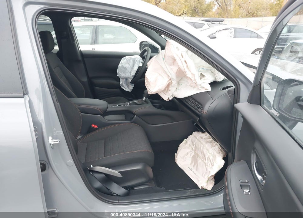 2025 HONDA HR-V VIN: 3CZRZ2H54SM713583