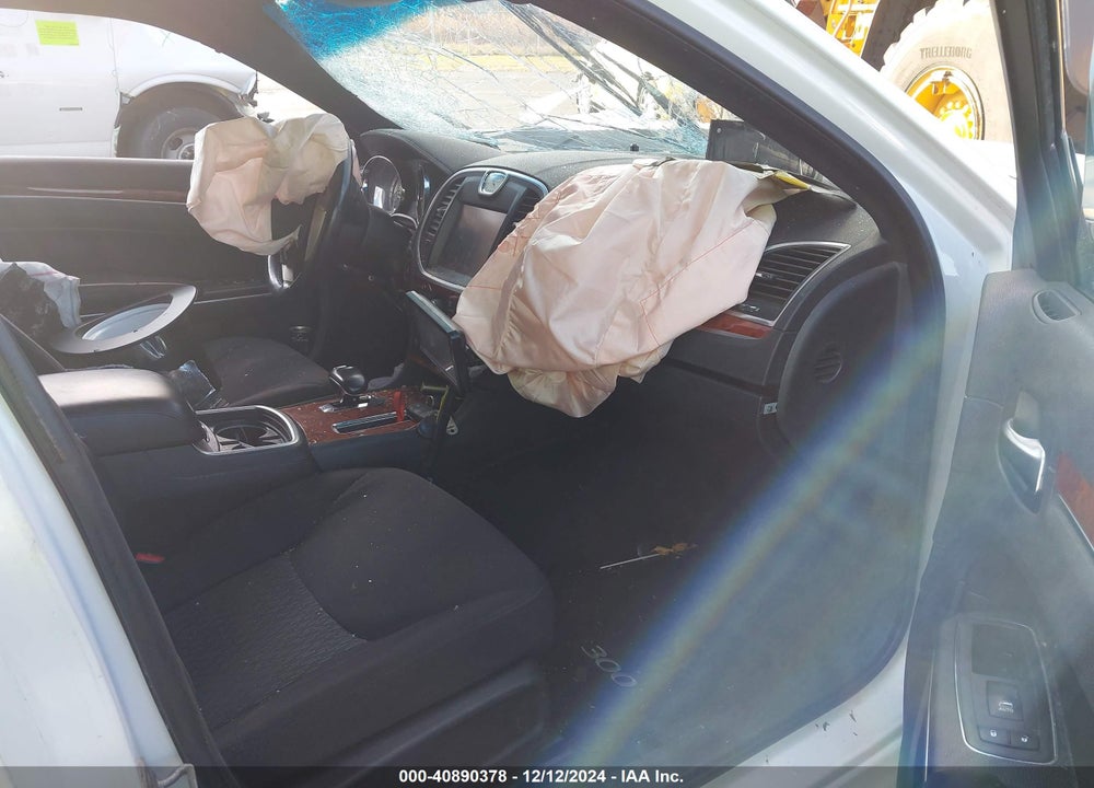 2014 CHRYSLER 300 VIN: 2C3CCAAG3EH132764