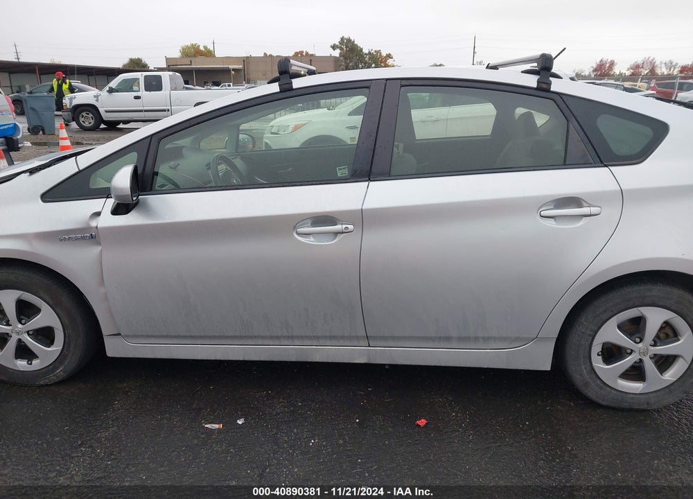 2013 TOYOTA PRIUS THREE VIN: JTDKN3DU2D5672000