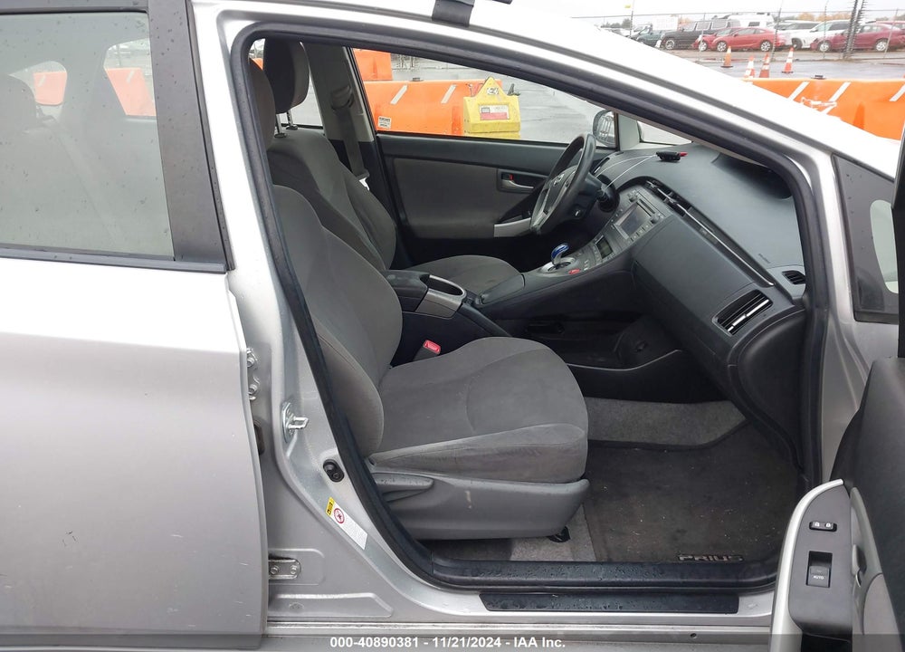 2013 TOYOTA PRIUS THREE VIN: JTDKN3DU2D5672000