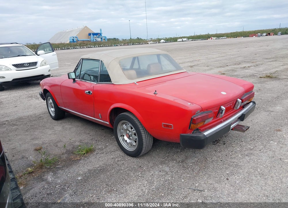 1982 FIAT 124 SPIDER VIN: ZFAAS00B9C5002036