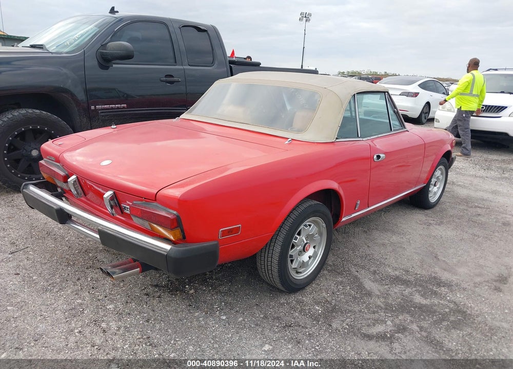 1982 FIAT 124 SPIDER VIN: ZFAAS00B9C5002036