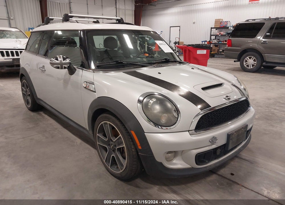 2011 MINI COOPER S CLUBMAN VIN: WMWZG3C55BTY30516