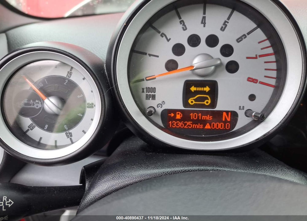 2010 MINI COOPER S VIN: WMWMS3C53ATZ85511