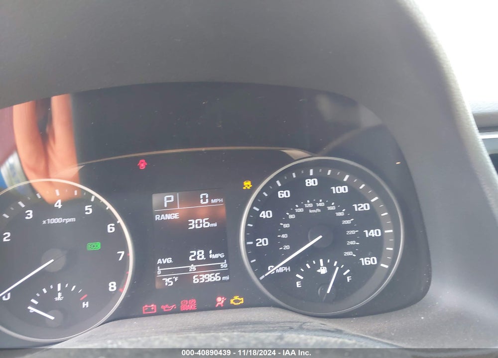 2018 HYUNDAI ELANTRA VIN: KMHD74LF2JU473084